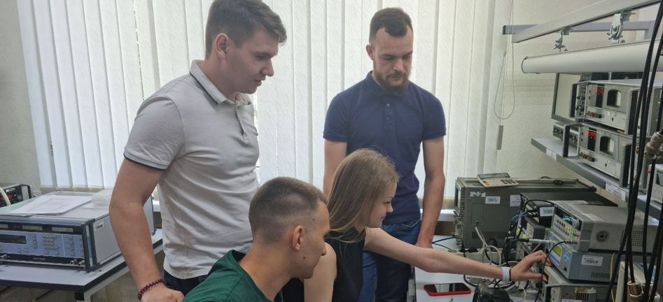Ни дня без практики – студенты ВолГУ на производственной практике в Волгоградском ЦСМ