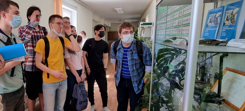 Студенты ВолГУ посетили Волгоградский ЦСМ Росстандарта